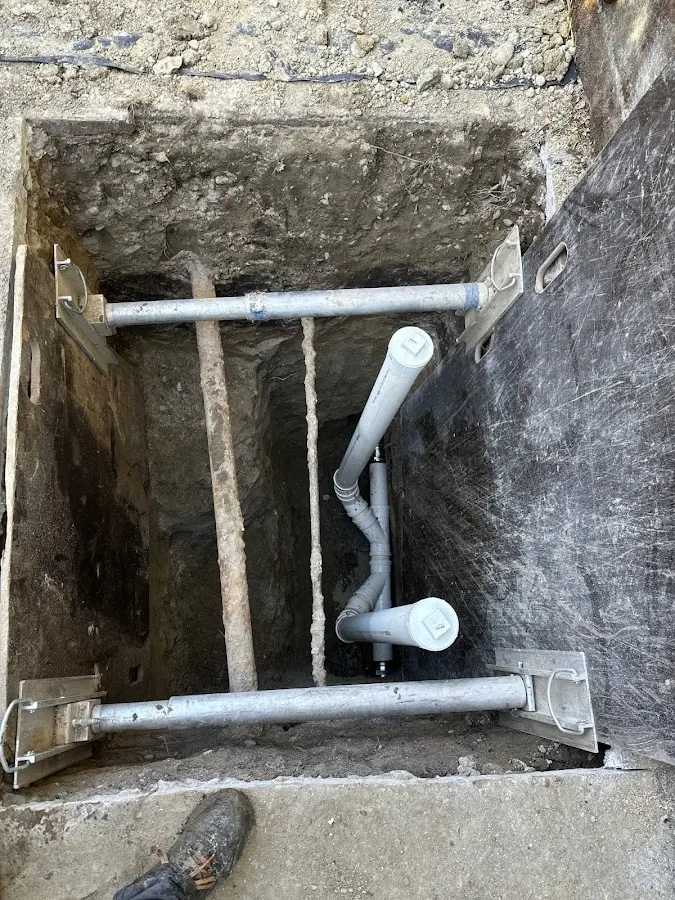 Experienced plumber completing Drain Cleaning work in Ocoee